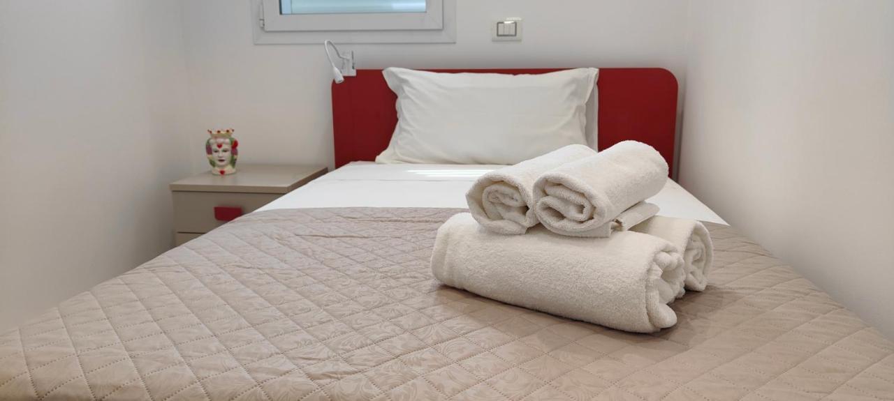 Casa Vacanze Rainbow, Siracusa Syracuse Eksteriør billede